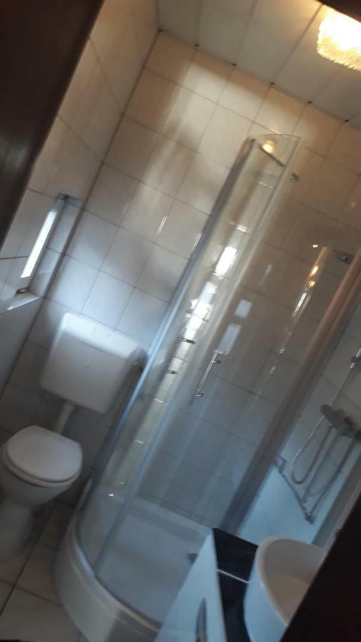 Ferienwohnung Villa Del Viola Leonardo Apartment Heinsberg  Exterior foto